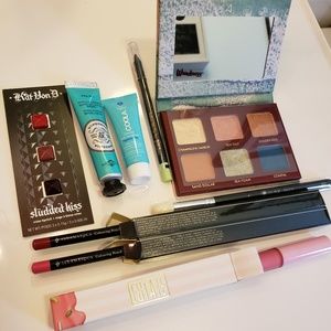 NWT🎉 Makeup Bundle!!